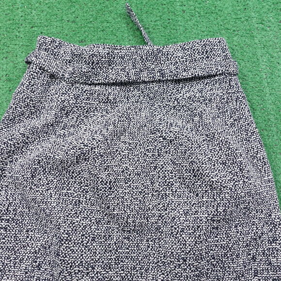 EXPRESS BLACK AND WHITE SKIRT WOMENS SIZE XS PETITE - Picture 5 of 7